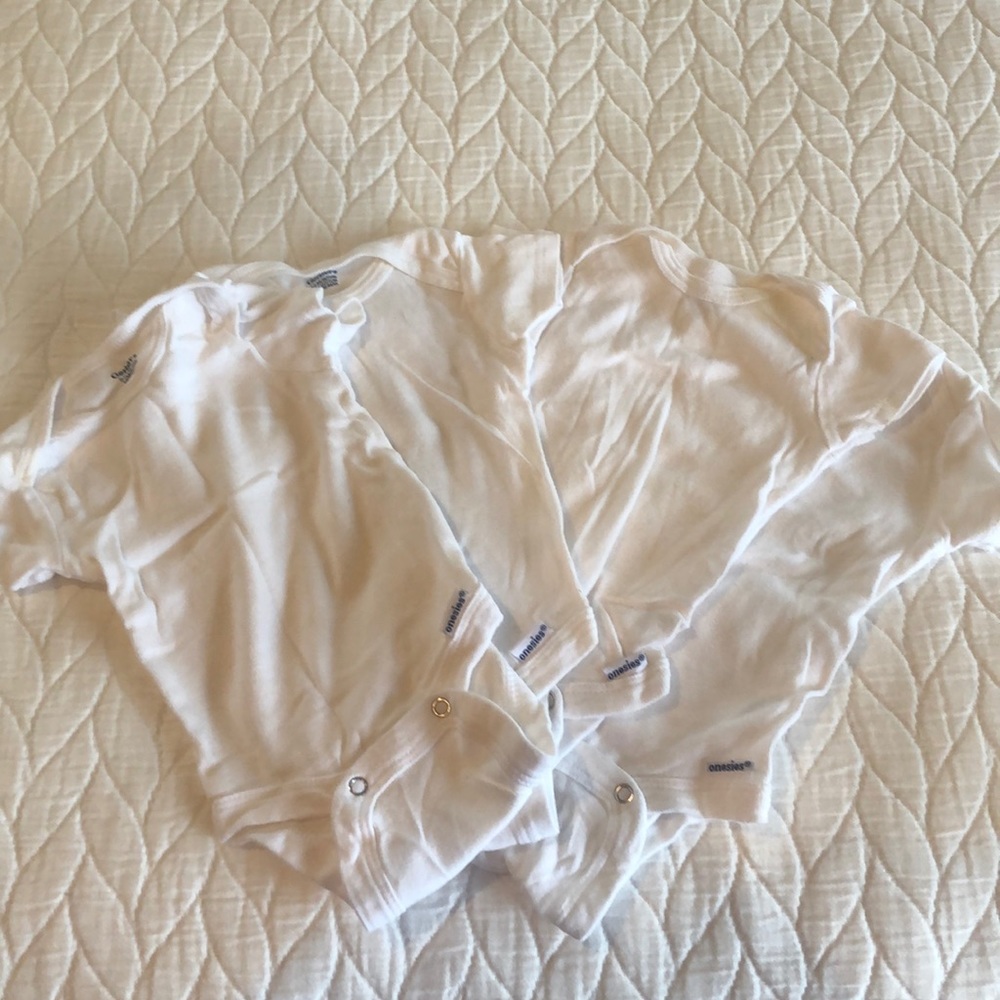 Lot (4) Gerber White Onesies
